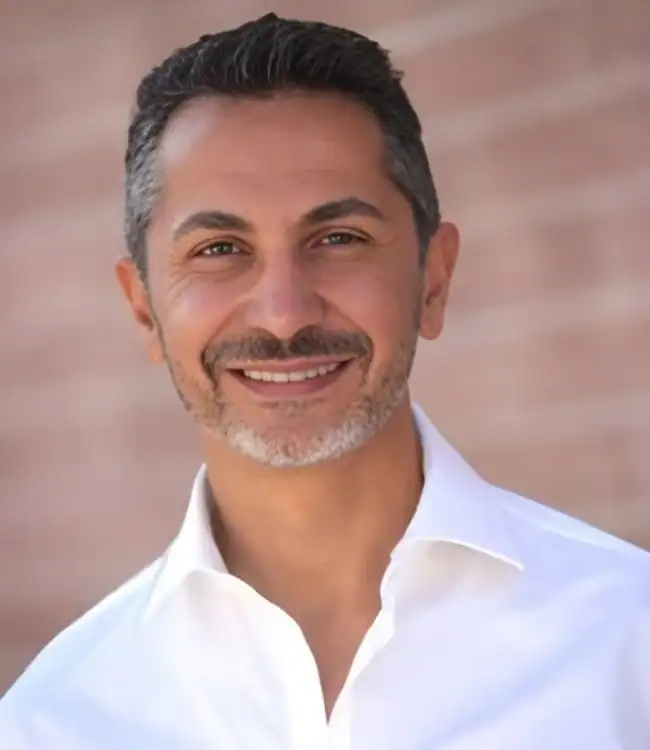Dr. Aria Irvani, DDS